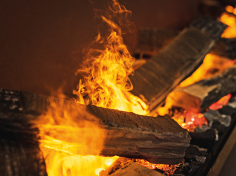 The eSENSE electric fire is equipped with high-quality ceramic logs.